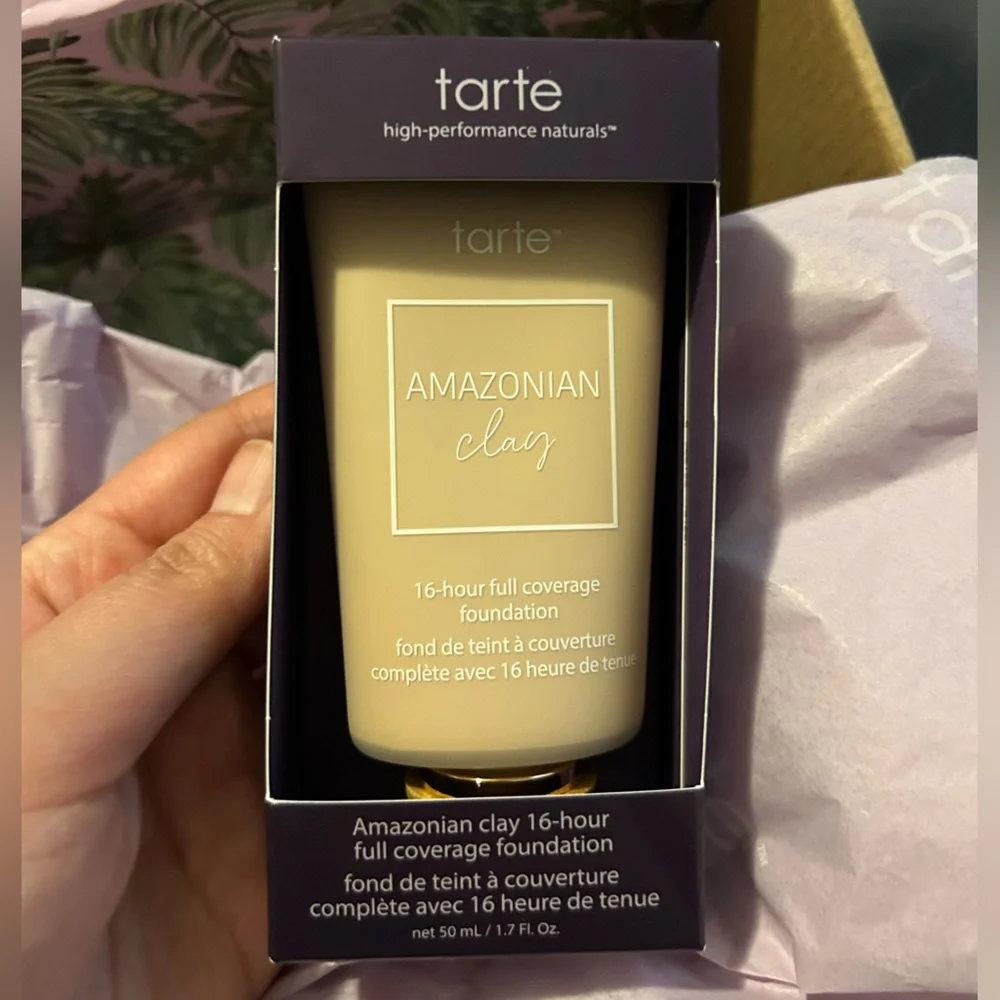 Tarte Amazonian Clay Foundation in Light Honey